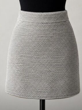 Theory Women's Textured Stretch  Knit Skirt in White and Black